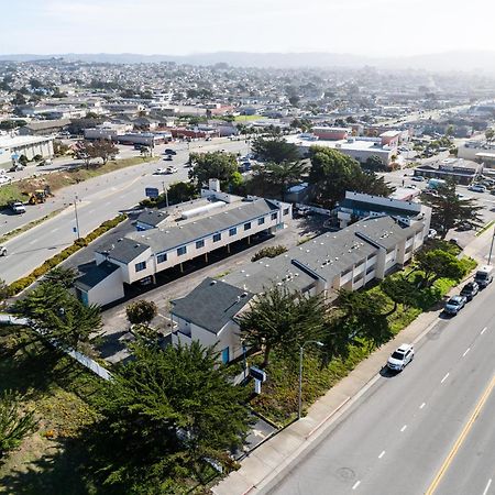 Bay Breeze Inn Seaside Bagian luar foto