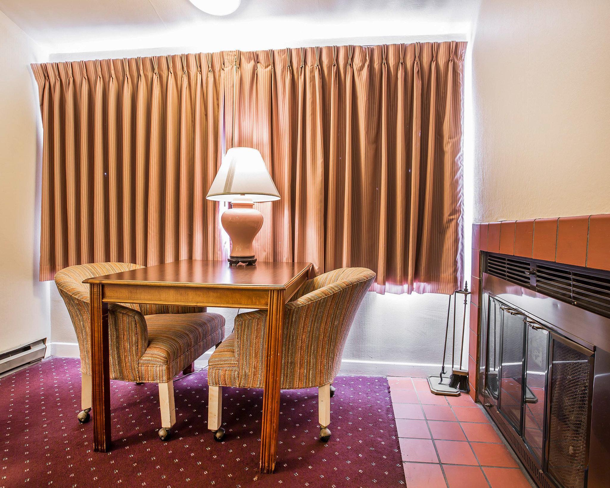Bay Breeze Inn Seaside Bagian luar foto