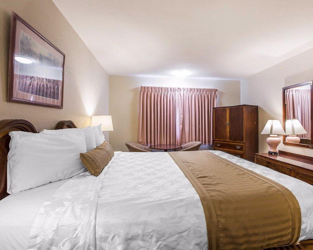 Bay Breeze Inn Seaside Bagian luar foto