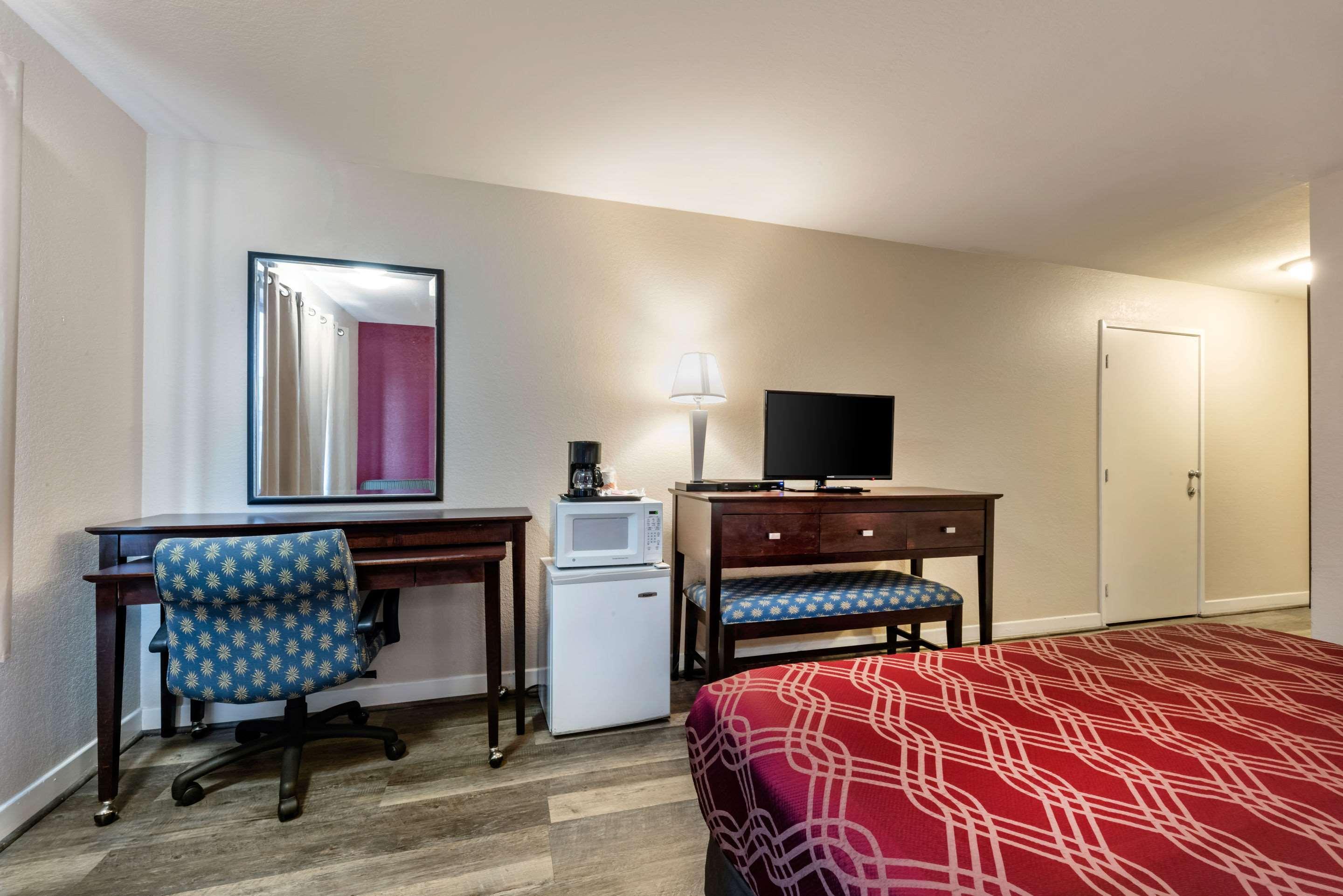 Bay Breeze Inn Seaside Bagian luar foto
