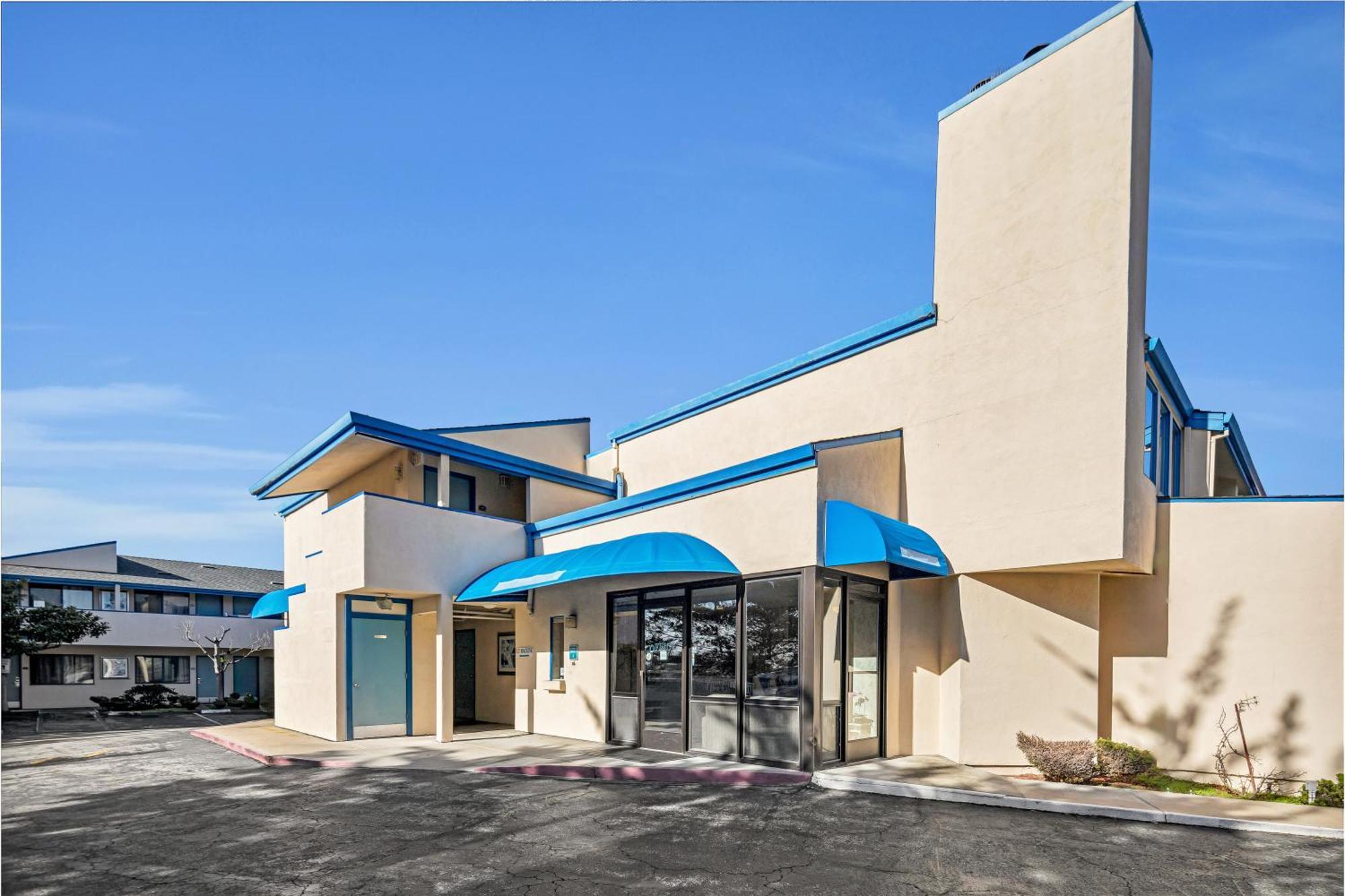 Bay Breeze Inn Seaside Bagian luar foto