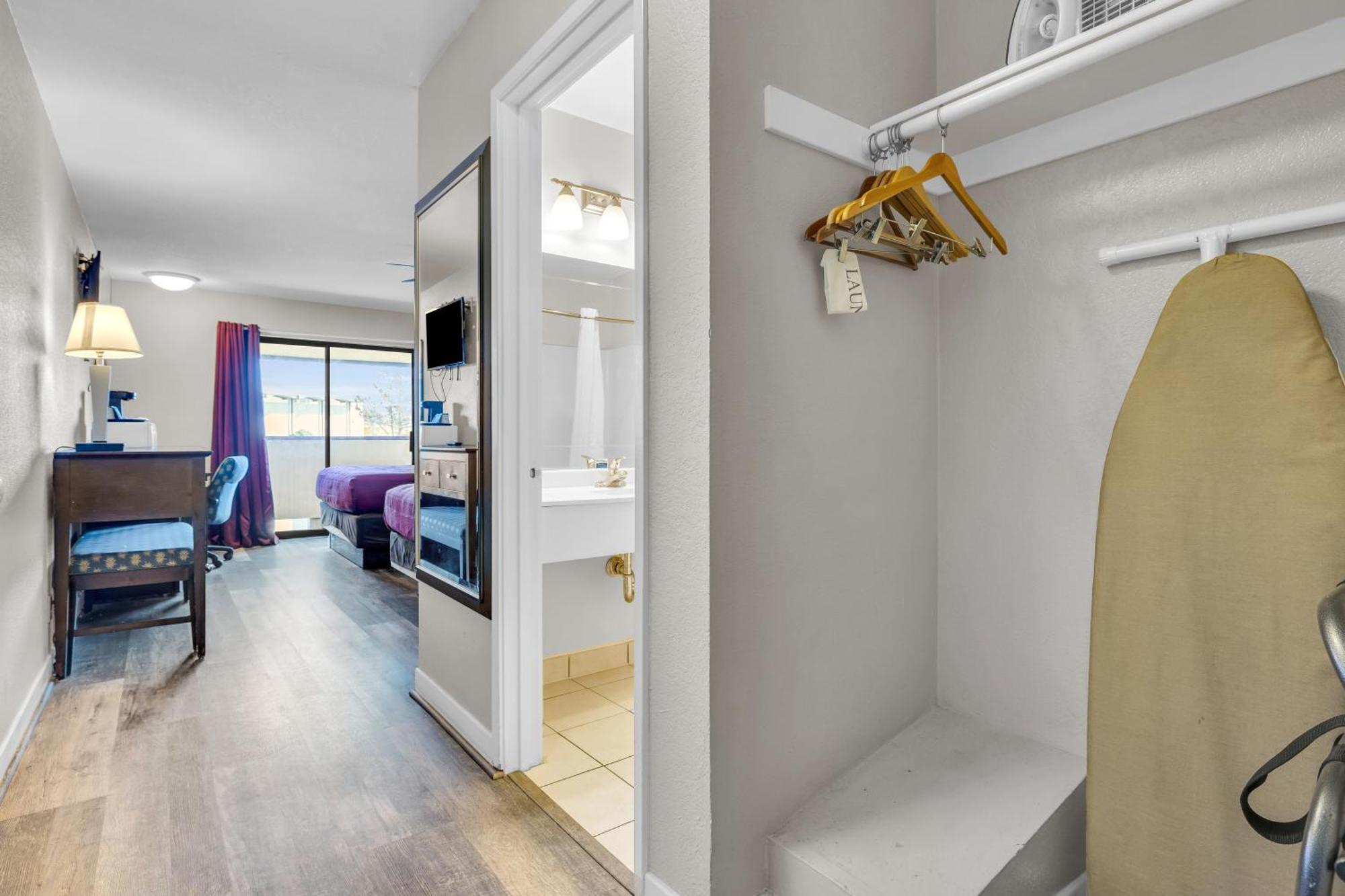 Bay Breeze Inn Seaside Bagian luar foto